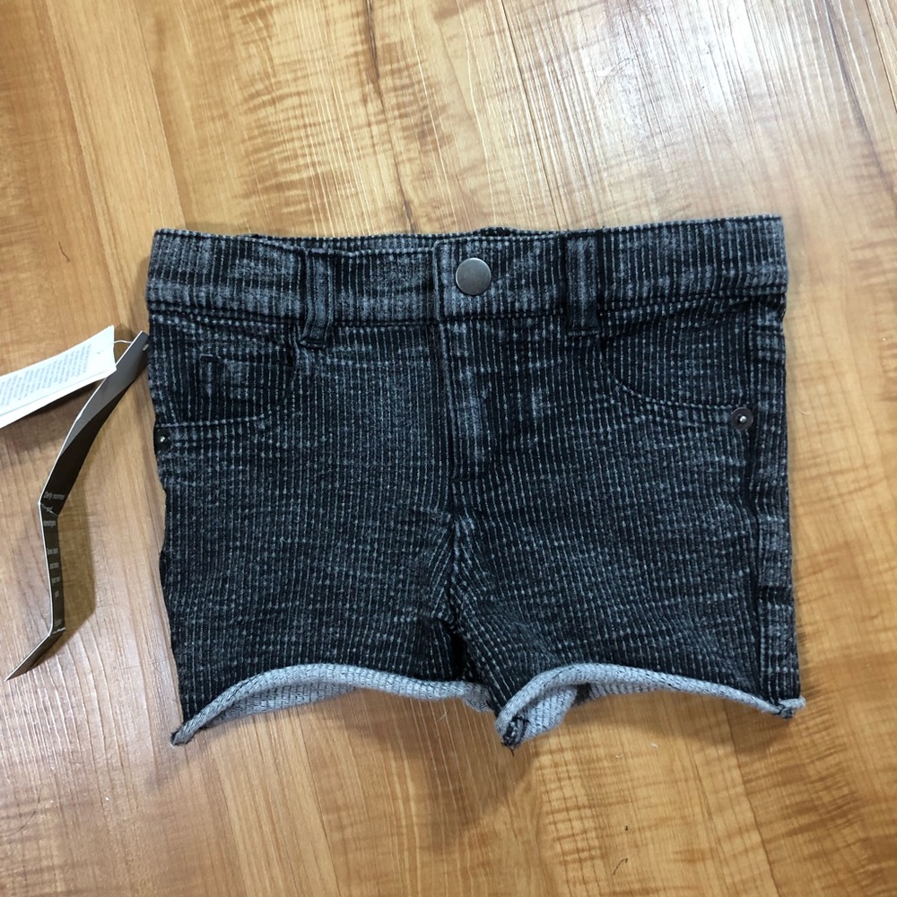 Afton street 2t short